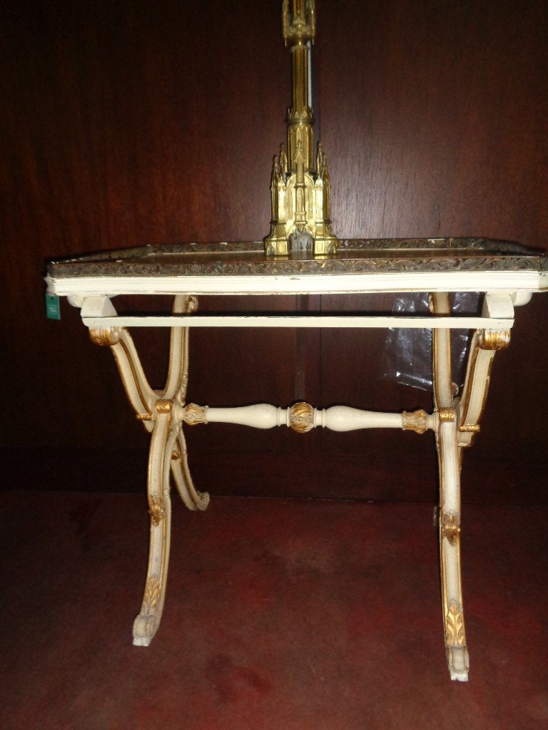 *Prachtige antieke tafel (19e eeuw) met bronzen galerij, Huis en Inrichting, Tafels | Bijzettafels, Ophalen, Zo goed als nieuw