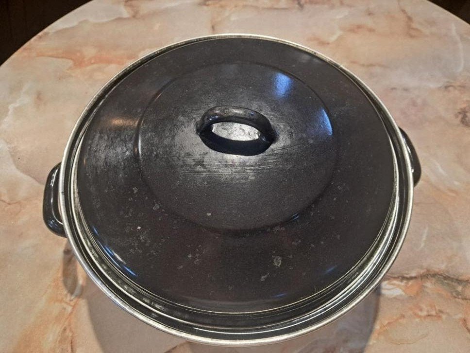 Zwarte grote friet/ braadpan 30cm breed en 10cm hoog, Huis en Inrichting, Keuken | Potten en Pannen, Ophalen of Verzenden, Zo goed als nieuw