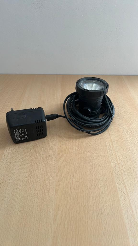 Waterdichte LED spot met adapter, Tuin en Terras, Buitenverlichting, Gebruikt, Spots, Kunststof, Minder dan 50 watt, Netvoeding