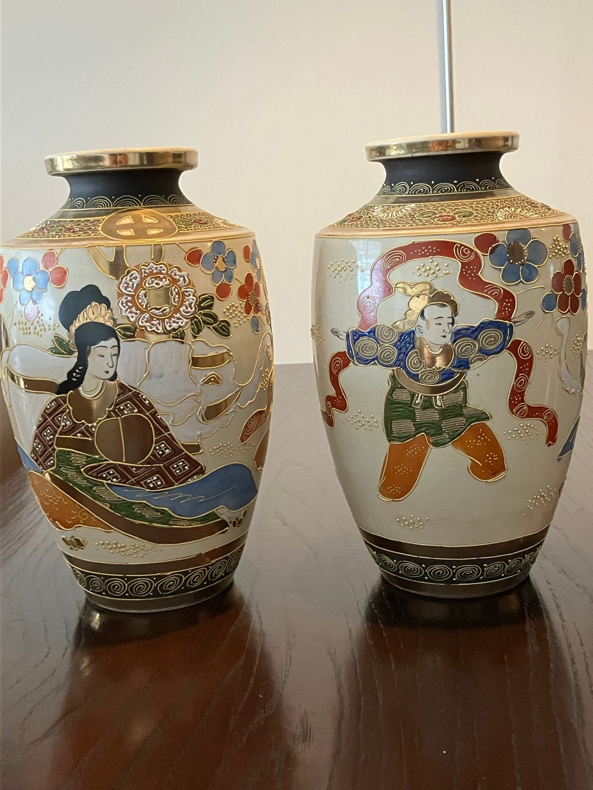 Set van 2 Vintage Japanse Satsuma Vazen met Figuren, Antiek en Kunst, Antiek | Vazen, Ophalen
