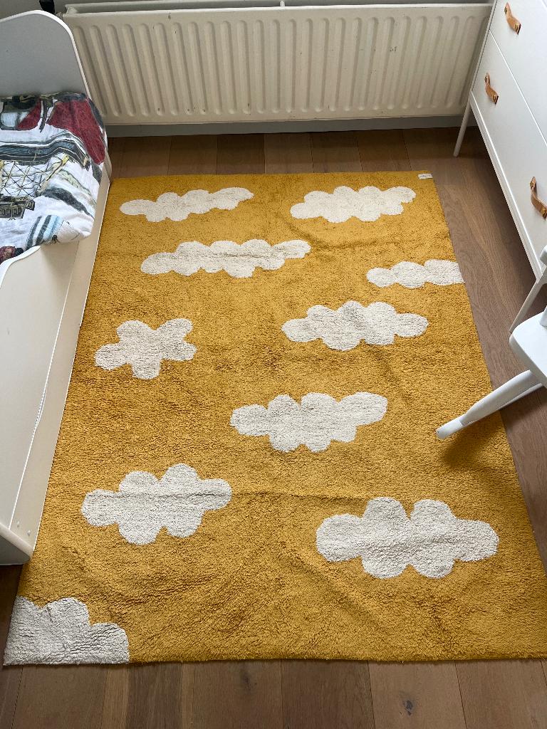 Vloerkeed kinderkamer, Ophalen, Zo goed als nieuw, 150 tot 200 cm, Geel met witte wolken