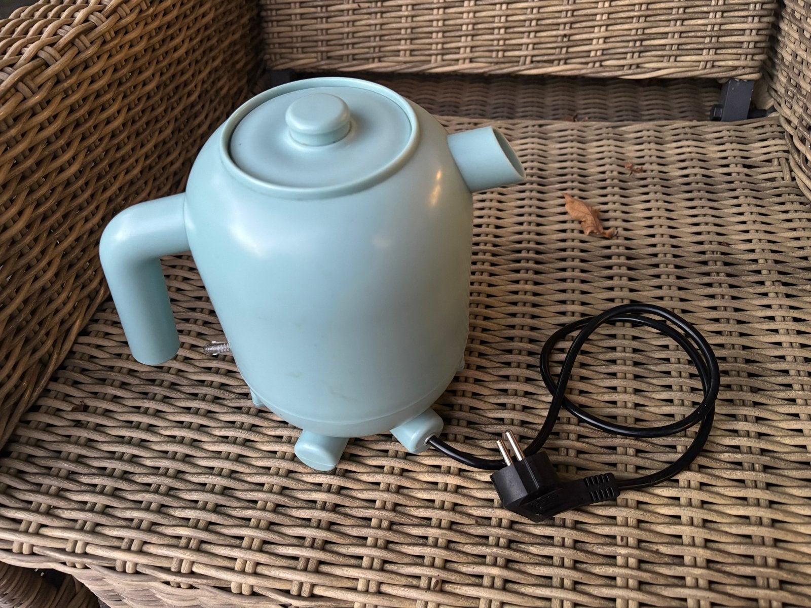 Lichtblauwe Ketelbinkie (HEMA) - Waterkoker, Witgoed en Apparatuur, 1 tot 2 liter, Ophalen of Verzenden, Gebruikt, Draadloos