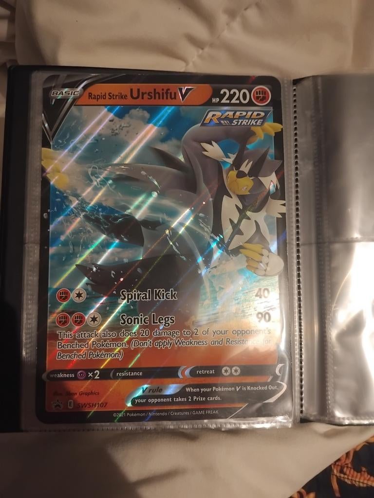 Jumbo oversized Urshifu V Pokemon Kaart (SWSH107), Ophalen of Verzenden, Zo goed als nieuw, Losse kaart