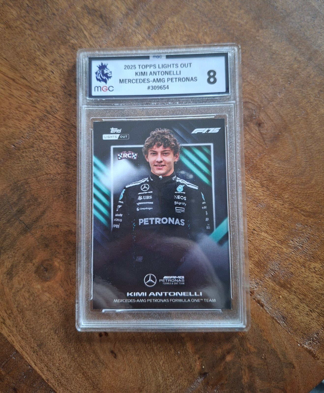 Topps Lights Out F1 2025 Kimi Antonelli RC MGC Graded 8, Ophalen of Verzenden, Nieuw, Losse kaart