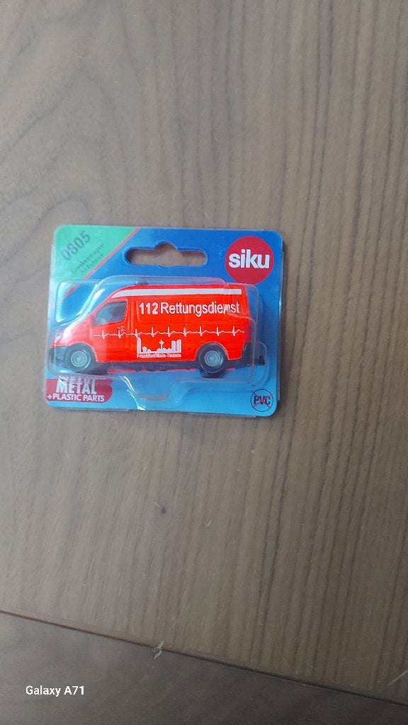 Siku 0805 Krankenwagen / Ambulance, Ophalen of Verzenden, Zo goed als nieuw, Auto, SIKU