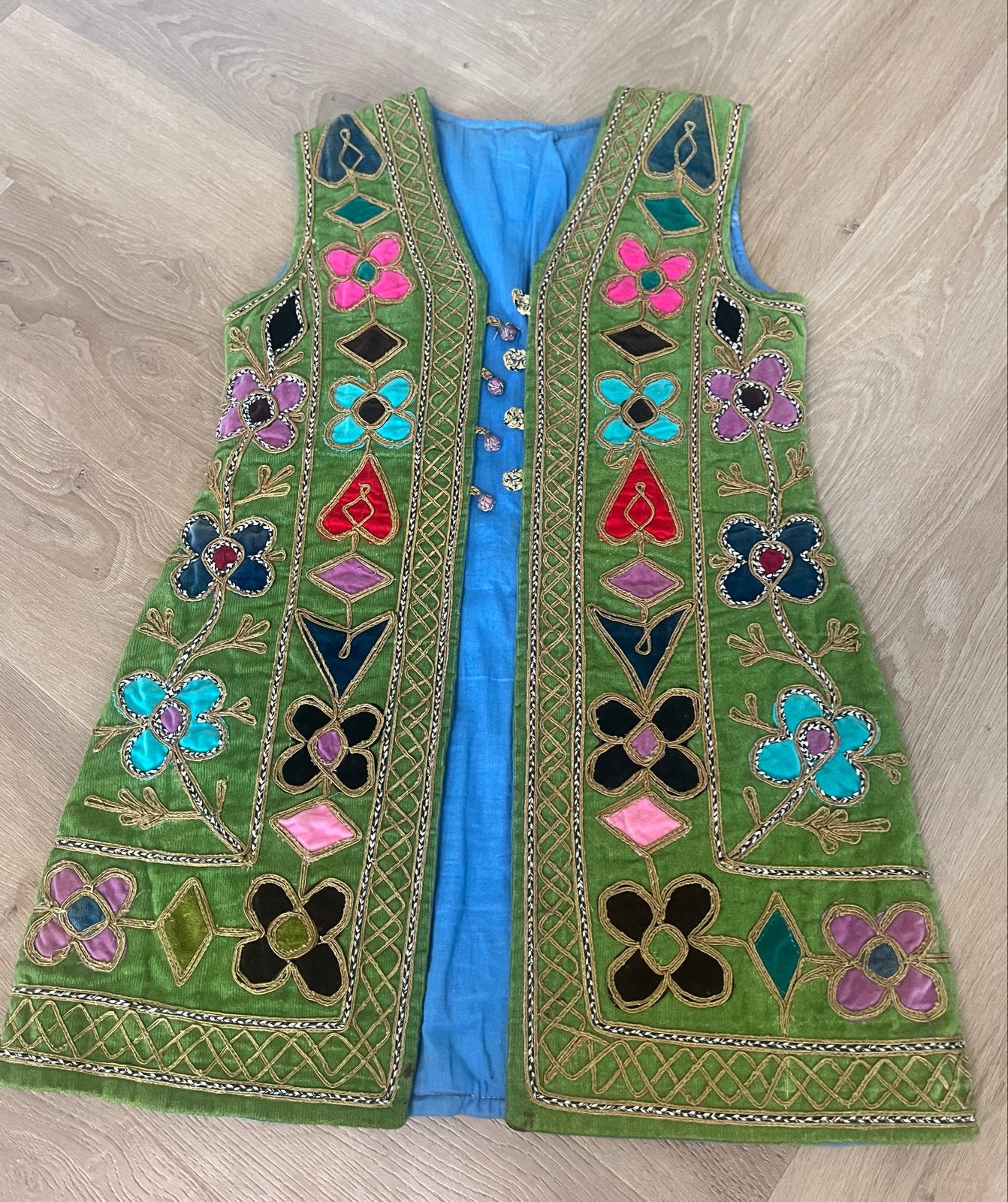 Uniek Vintage Jaren 70 Afghaans Gilet / Ibiza Velvet Vest, Kleding | Dames, Ophalen of Verzenden, Zo goed als nieuw