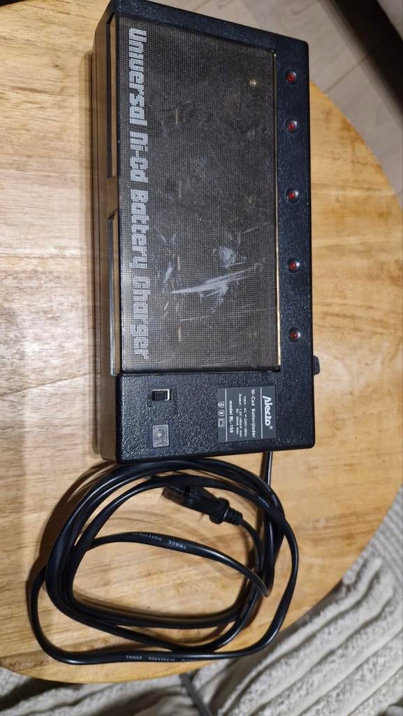 Alecto batterijoplader, Ophalen of Verzenden, Gebruikt, Oplaadbaar
