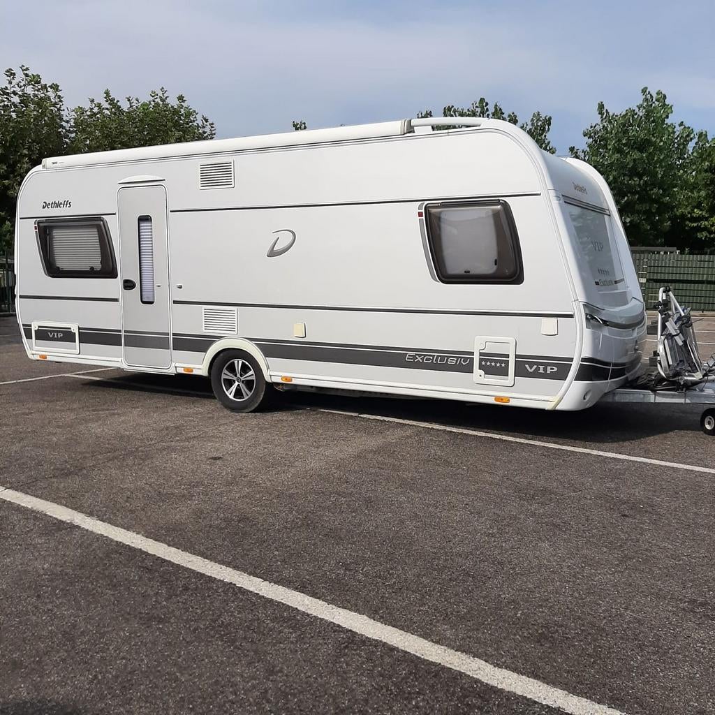 Dethleffs VIP Exclusiv 2016 - Volledig uitgerust, Caravans en Kamperen, Caravans, Vast bed, Rondzit, Schokbreker, Particulier