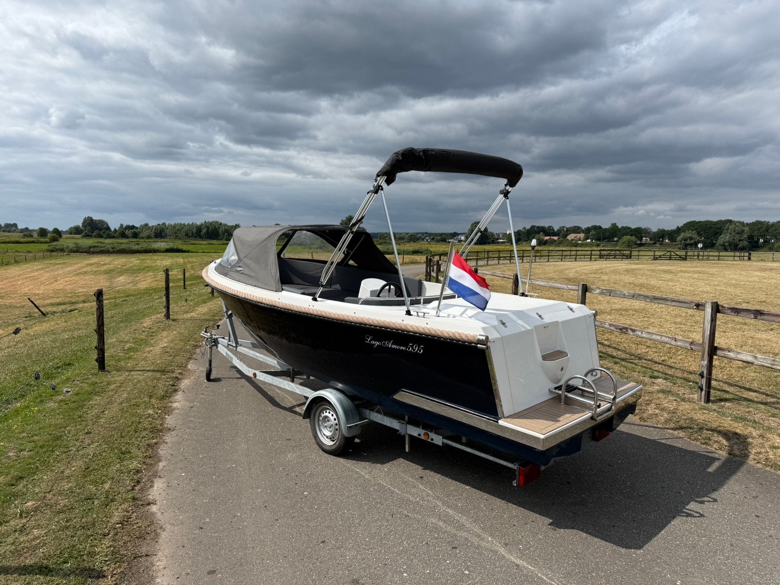Luxe sloep Lago Amore 595 20PK incl trailer., Watersport en Boten, Lago Amore, Ophalen of Verzenden, 6 m, Trailer
