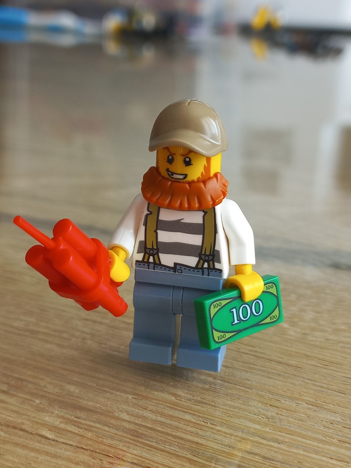 1x Lego minifiguur boef met dynamiet en geld, Ophalen of Verzenden, Zo goed als nieuw, Minifiguur, Lego