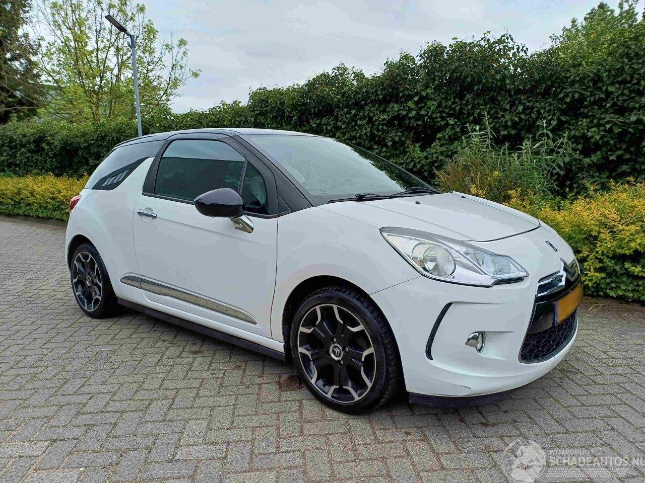 Citroën DS3 1.4 Chic (bj 2012), Auto diversen, Schadeauto's, Webaccessibility@stellantis.com, Citroën, Stellantis N.V., Wit