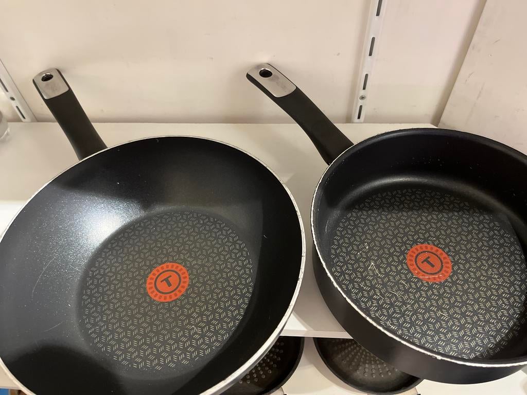 Tefal Wokpan 28 cm en Braadpan 24 cm, Ophalen of Verzenden, Gebruikt, Aluminium, Pannenset