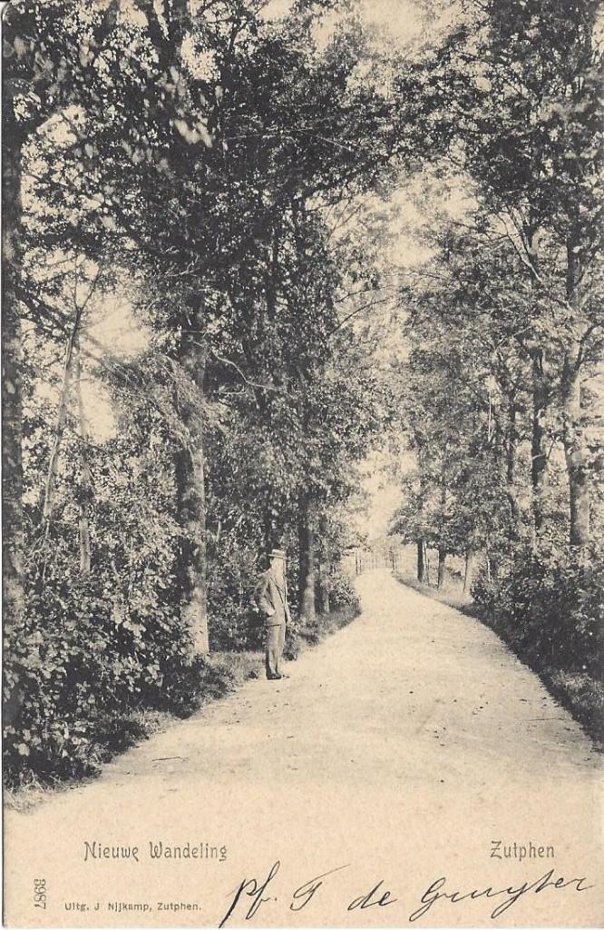 Zutphen (Gld.) Nieuwe Wandeling, Volk, gelopen 1905, Verzamelen, Ansichtkaarten | Nederland, Ophalen of Verzenden, Voor 1920, Gelopen