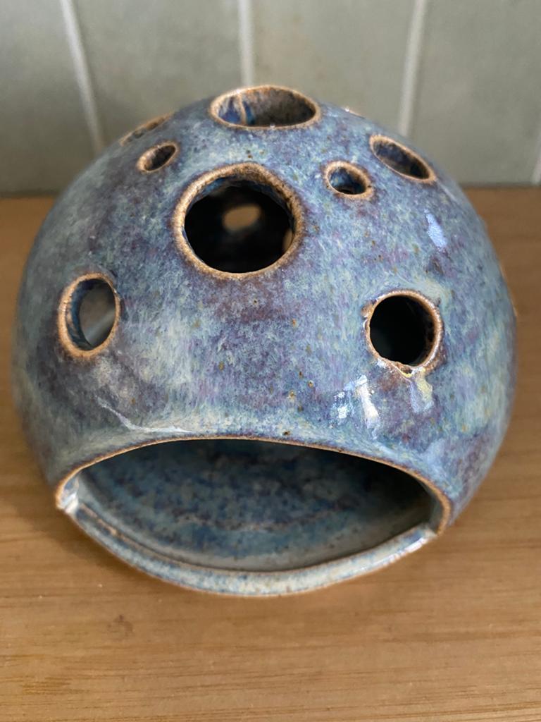 Vintage keramische bloemsteker flowerfrog of lichtbol, Huis en Inrichting, Woonaccessoires | Vazen, Gebruikt, Blauw, Aardewerk of Porselein