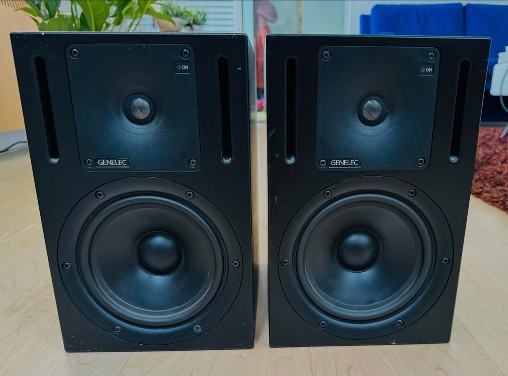 Genelec 1030A Studio Monitoren (Paar), Zo goed als nieuw, 120 watt of meer, Front, Rear of Stereo speakers, Ophalen