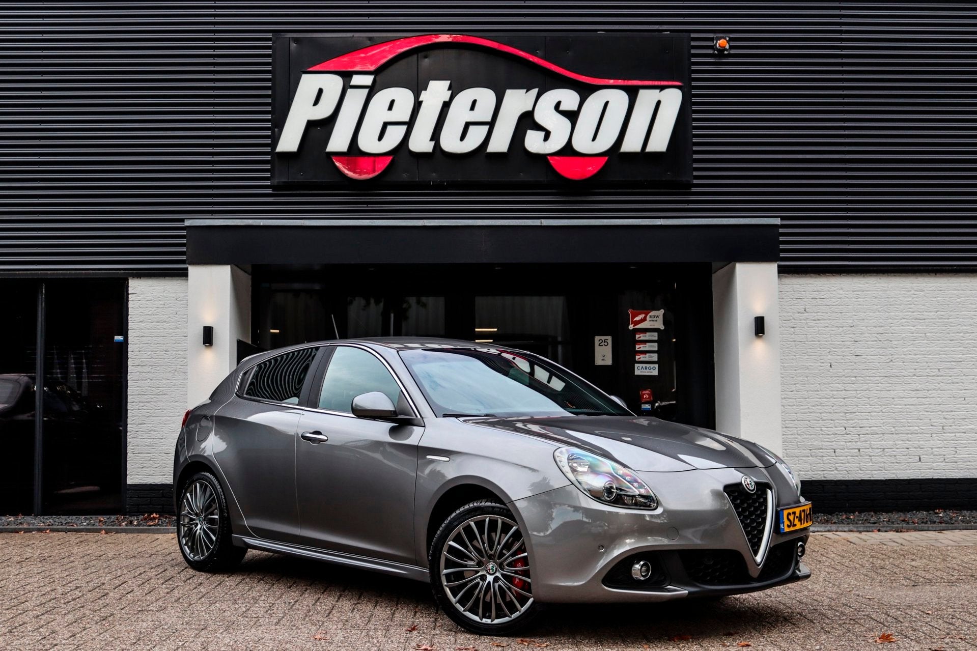 Alfa Romeo Giulietta 1.4 Turbo MultiAir Super NAP DEALER OH, Auto's, Dealer onderhouden, Euro 6, 4 cilinders, Zilver of Grijs