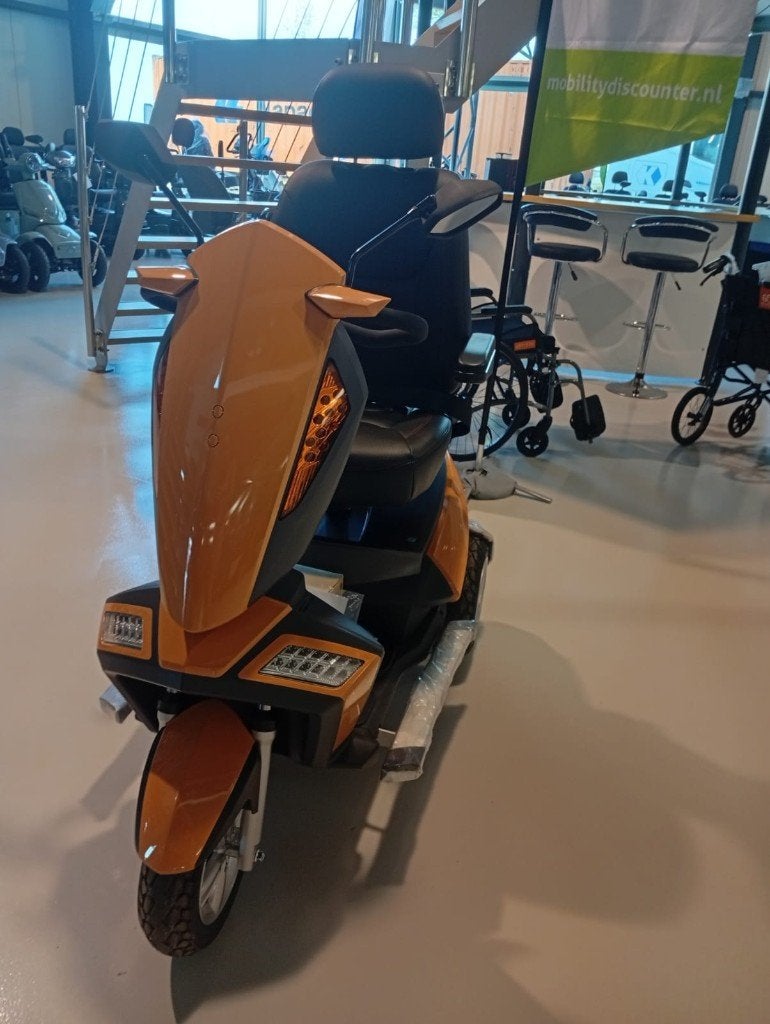 Travelux Infinion 3-wiel scootmobiel - ORANJE, Overige merken, Ophalen of Verzenden, Zo goed als nieuw, 36 t/m 45 km