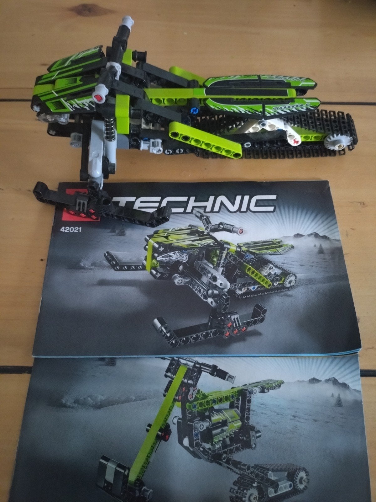 Lego Technic 42021 Sneeuwscooter met handleiding, Ophalen, Lego, Compleet, Zo goed als nieuw