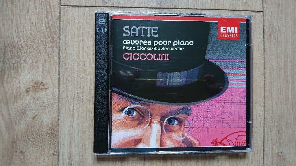 Satie Piano Works Ciccolini EMI 2 Cd's als nieuw 5 euro, Kamermuziek, Boxset, Modernisme tot heden, Ophalen of Verzenden