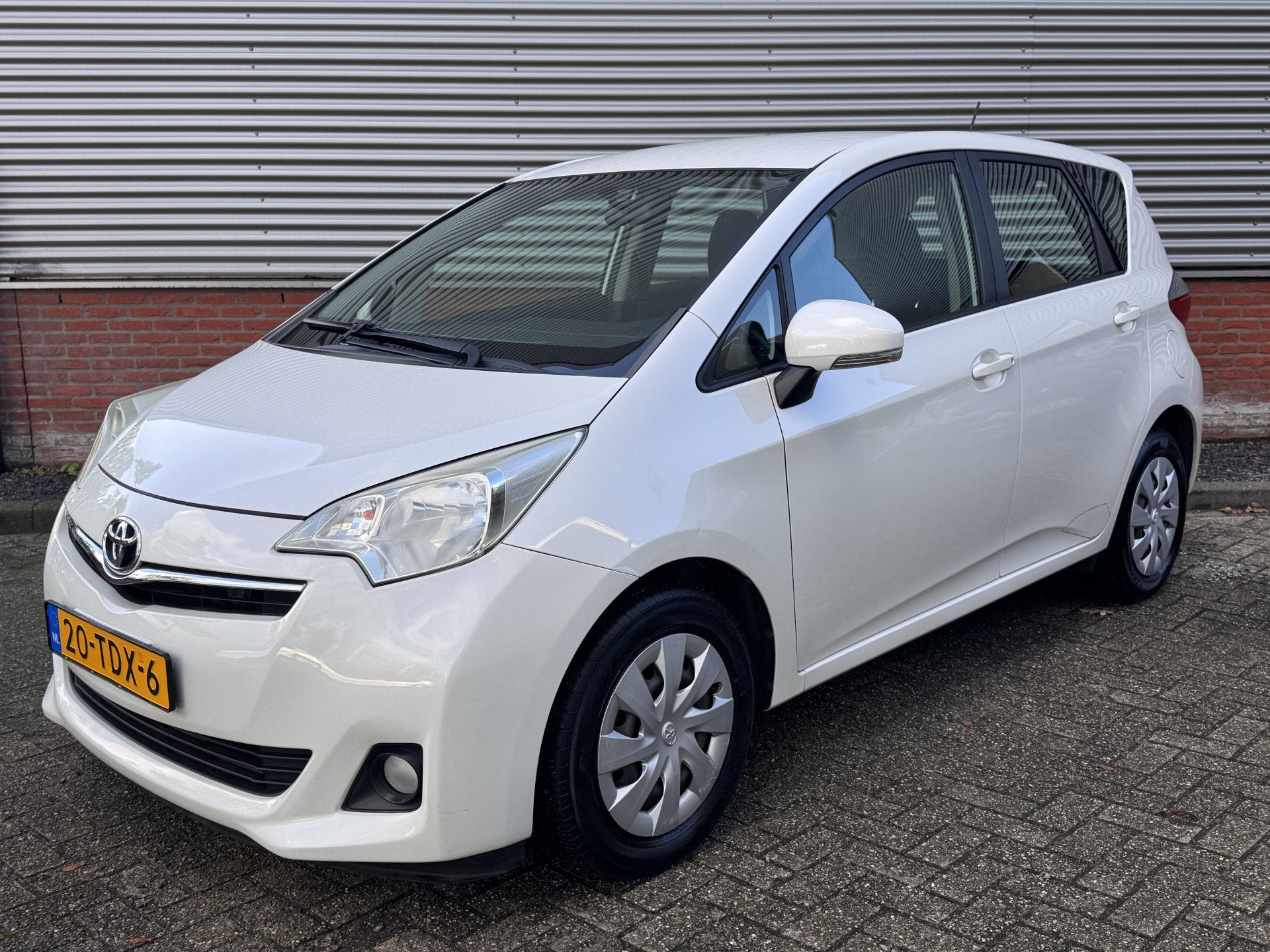Toyota Verso-S 1.3 VVT-i Aspiration | 1e Eigenaar | Dealer o, Voorwielaandrijving, Euro 5, 101 pk, Gebruikt