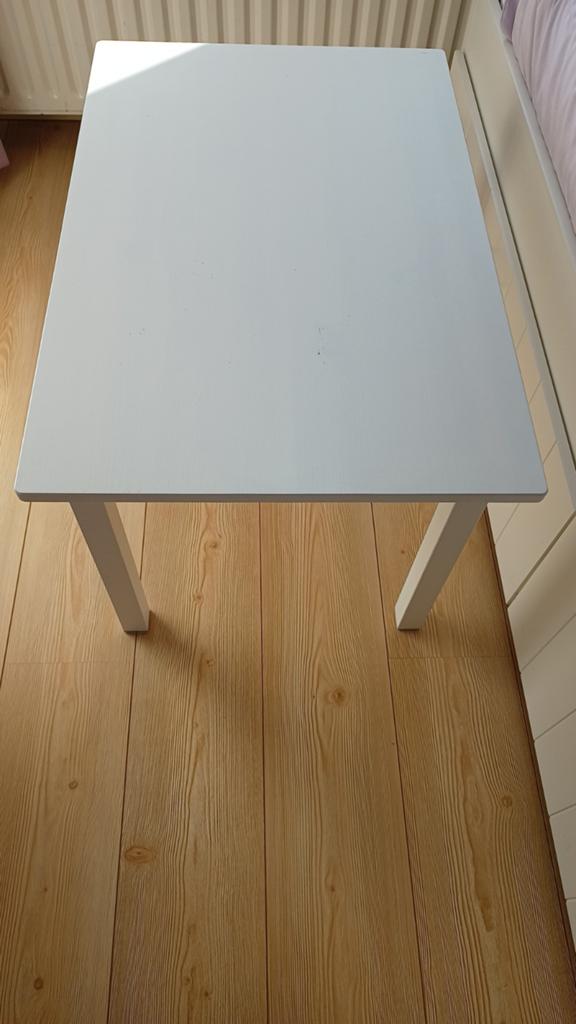 Kindertafeltje Ikea sundvik, Kinderen en Baby's, Kinderkamer | Tafels en Stoelen, Ophalen of Verzenden, Gebruikt, Tafel(s)