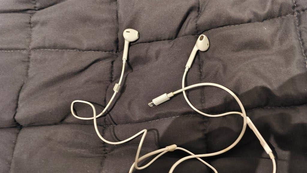 ZGAN Apple EarPods met Lightning-connector ​​​​​​​, Ophalen of Verzenden, Zo goed als nieuw, Overige merken