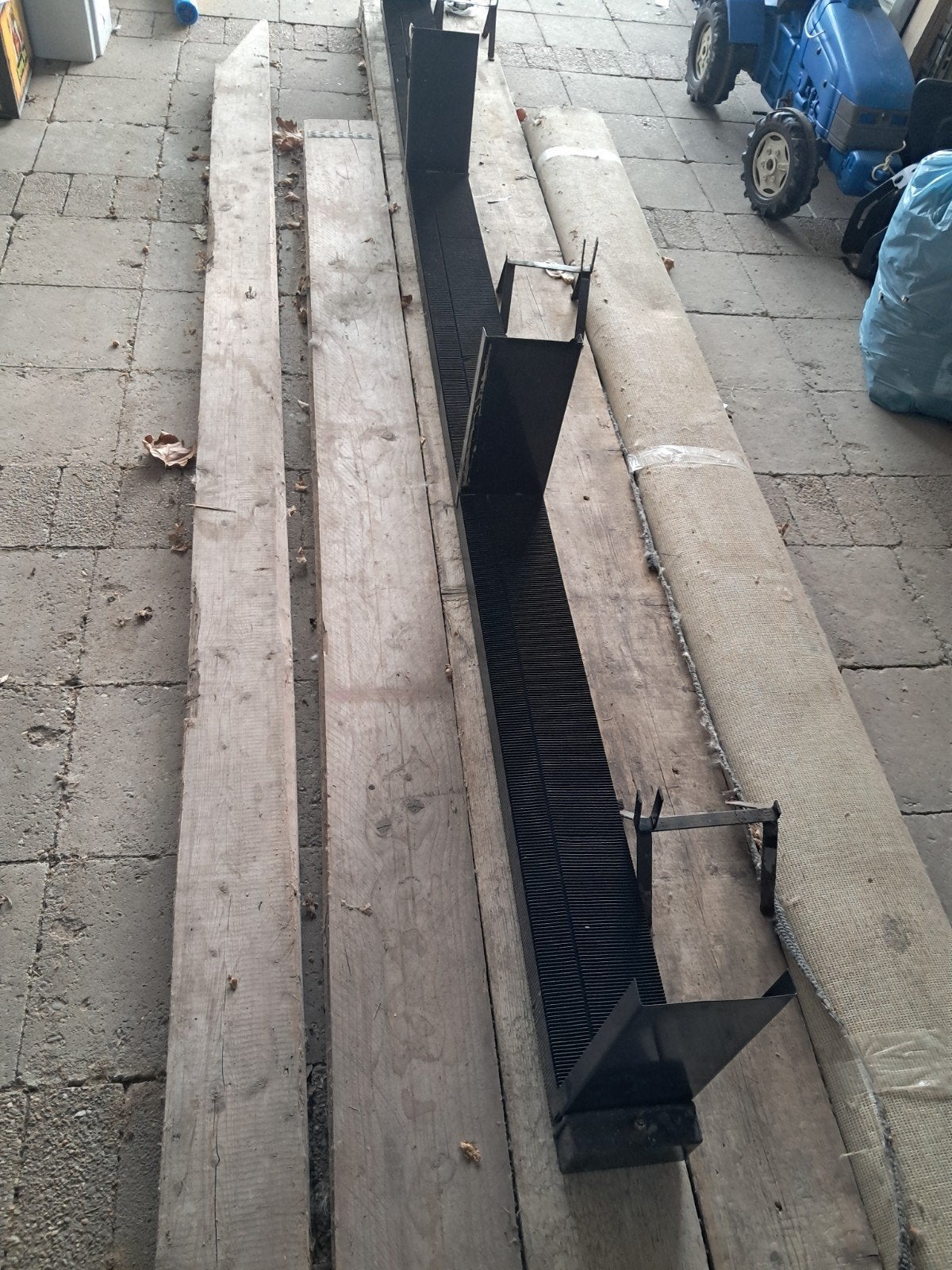 Convector 3400mm met geleidingschotten, pootjes en ventiel, Ophalen