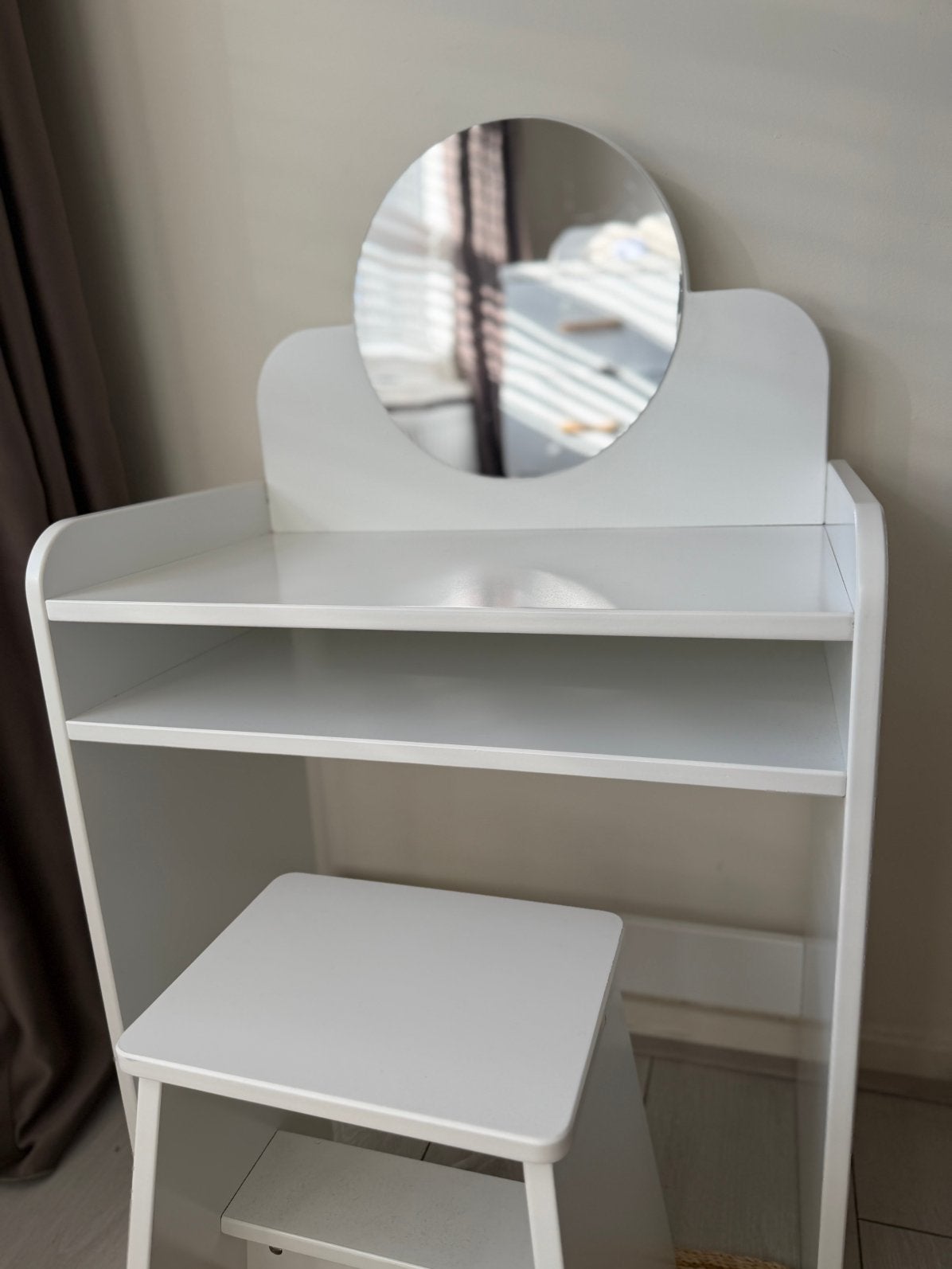 Petite Amélie kaptafel met spiegel en krukje, Ophalen, Zo goed als nieuw, 50 tot 100 cm, Minder dan 100 cm