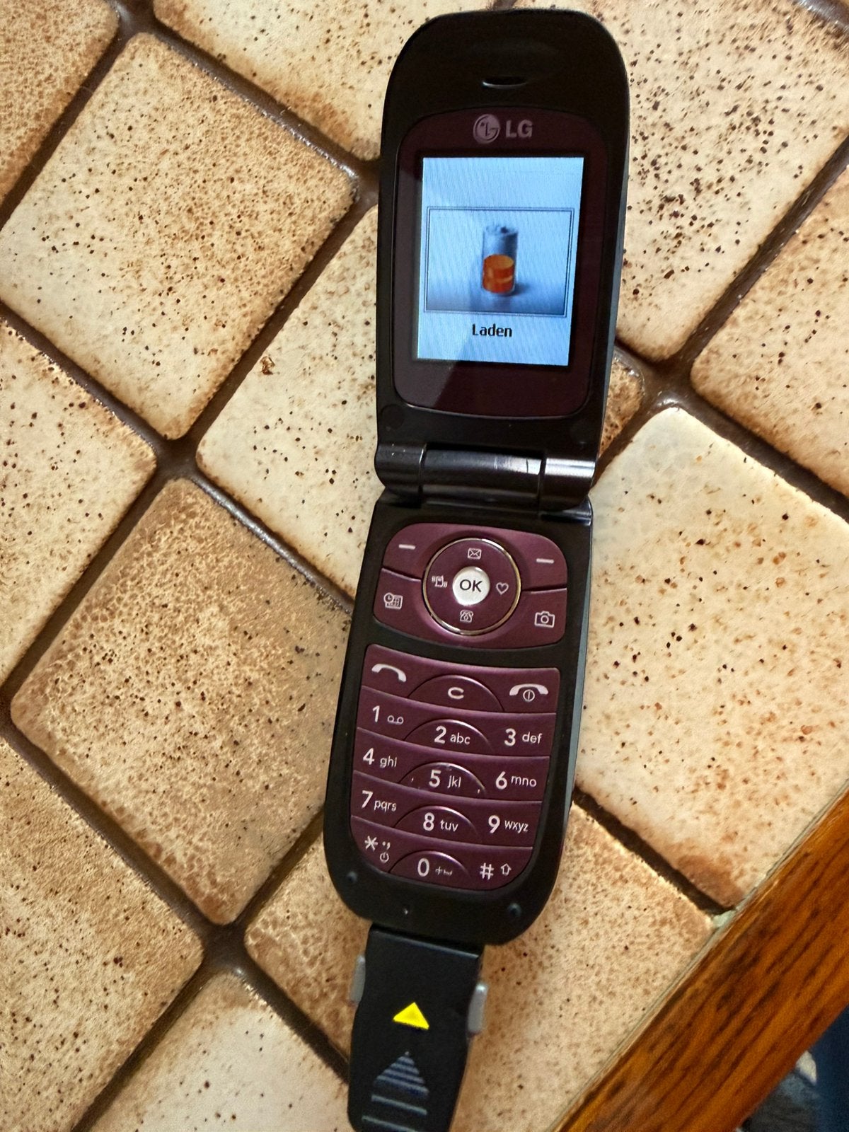 LG telefoon, Telecommunicatie, Mobiele telefoons | LG, Gebruikt, Geen camera, Zwart, Overige systemen