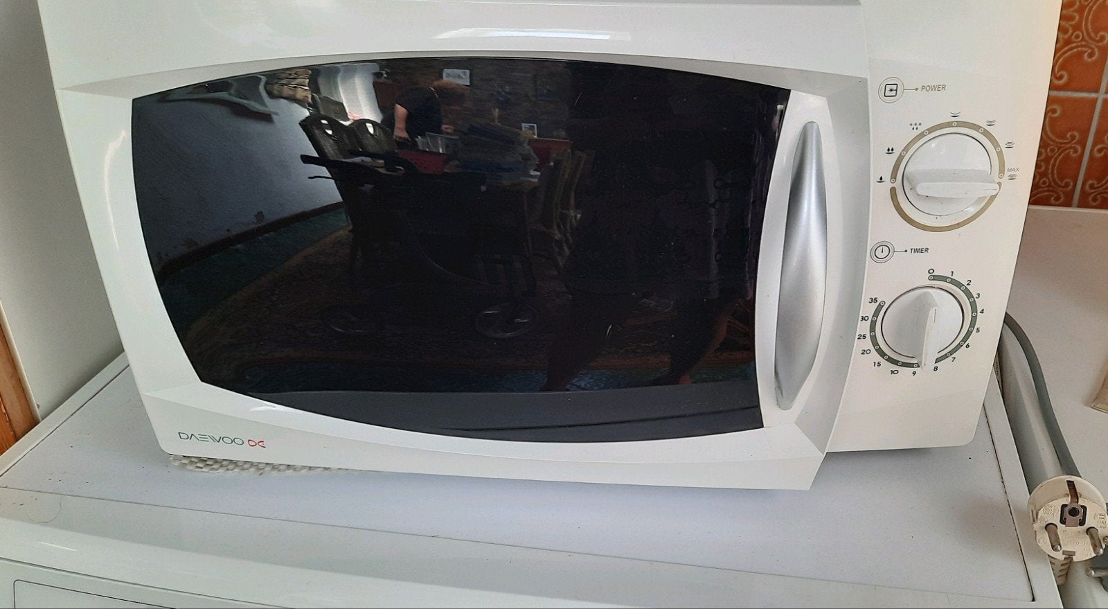 Daewoo Magnetron - Wit en Compact, Gebruikt, Minder dan 45 cm, Ophalen of Verzenden, Magnetron