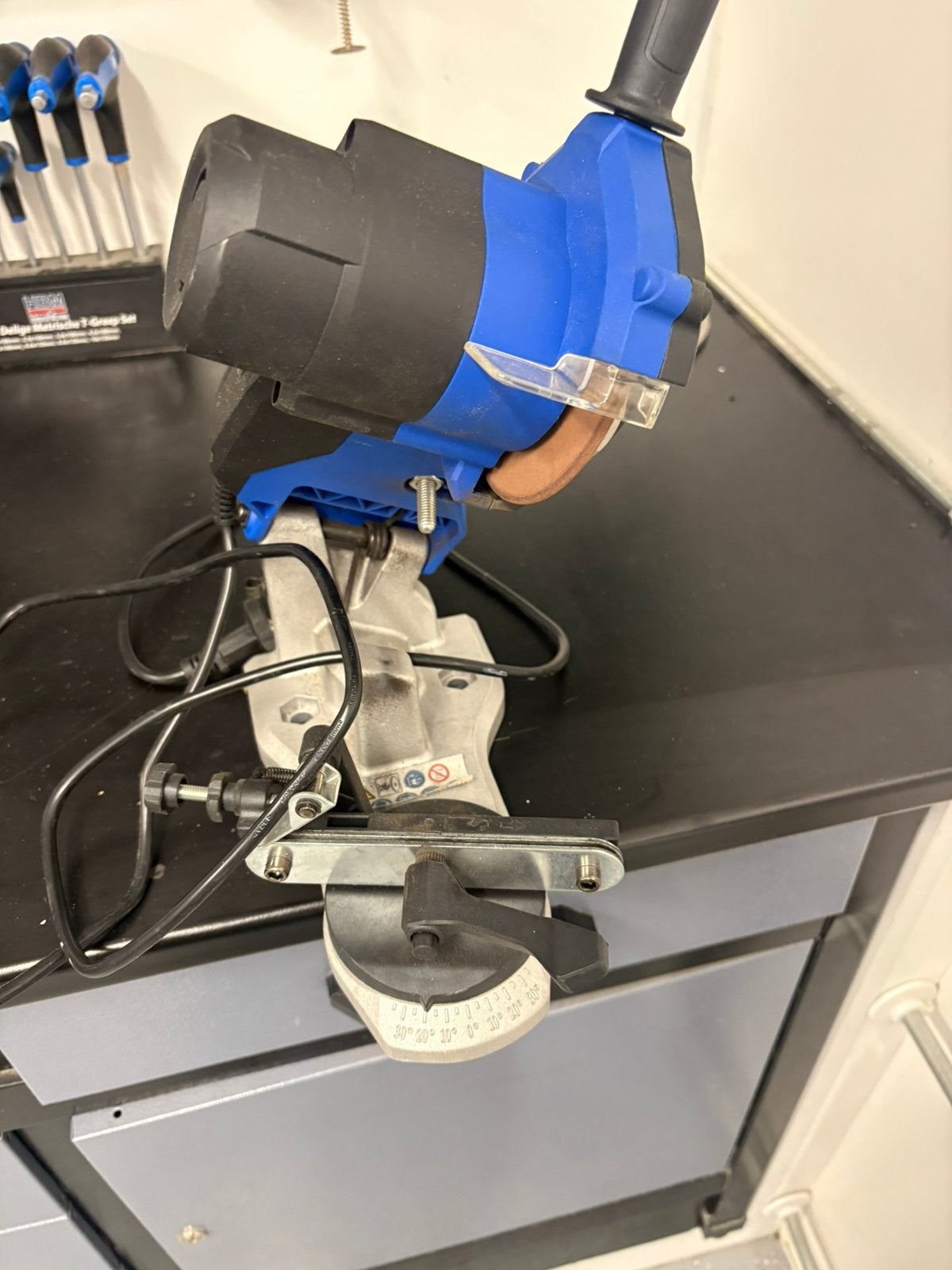 Kettingzaag slijpmachine, Ophalen, Zo goed als nieuw, Minder dan 700 watt, Overige typen