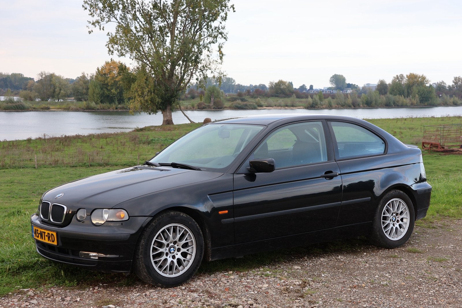 BMW 3-Serie 1.8 TI 316 Compact AUT 2001 Zwart, Auto's, Mistlampen, 4 cilinders, 1796 cc, Zwart