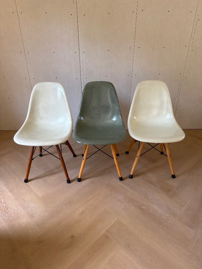 Eames Chair Fiberglass Modernica Los Angeles, Gebruikt, Overige kleuren, Drie, Ophalen