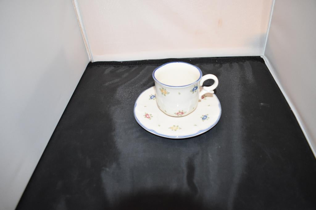 Kop en schotels Petite Rose servies, Info@detagrijn.com, Overige materialen, Nieuw, Ophalen of Verzenden