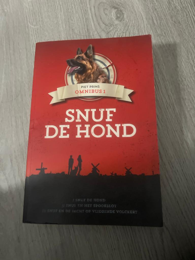 Snuf de Hond Omnibus 1 - Piet Prins (3 boeken in 1), Ophalen of Verzenden, Gelezen, Fictie algemeen