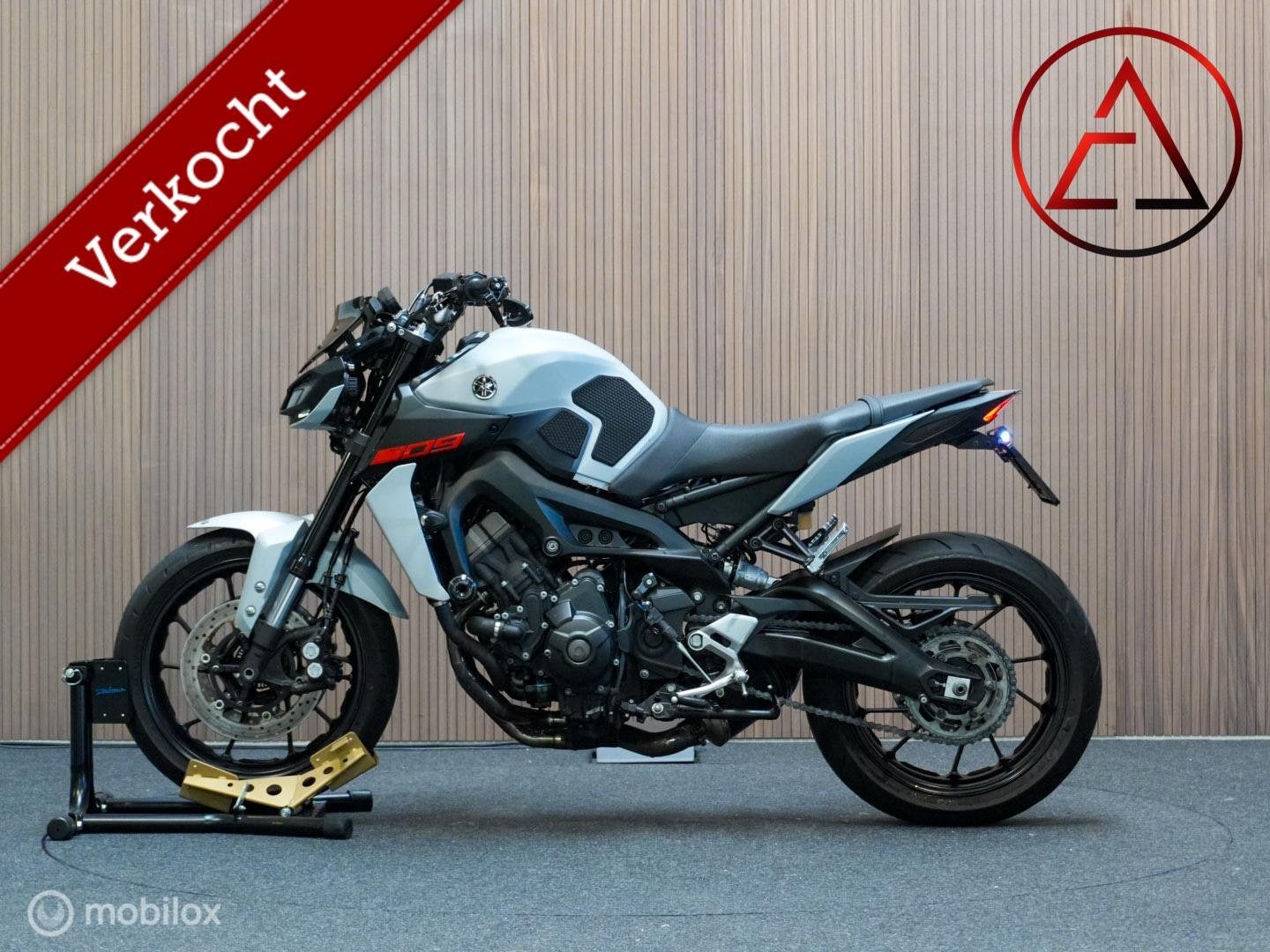 Yamaha MT-09 2018 | Quickshifter + BlackWidow | 8.838km, Info@yamaha.nl, Christiaan huygensweg 32D, Bedrijf, ABS