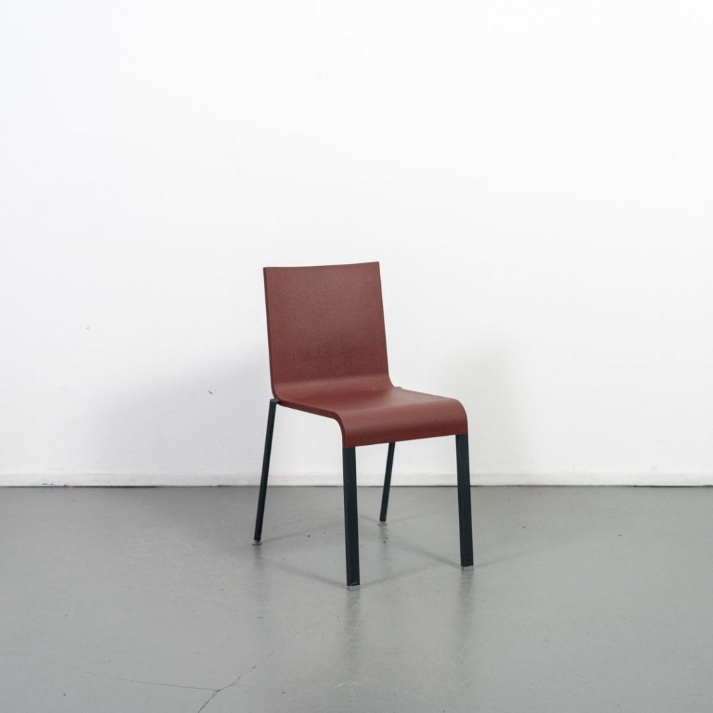 Vitra .03 Stoel Rood Kunststof (Stapelbaar) - Zwart, Huis en Inrichting, Stoelen, Niet ingevuld, Zo goed als nieuw, Niet ingevuld