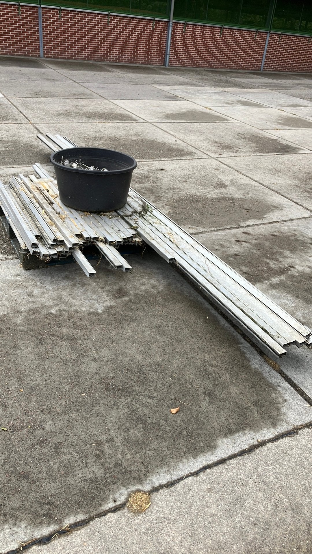 Aluminium rail en bevestigingsmaterialen voor zonnepanelen, Ophalen, Gebruikt, Aluminium