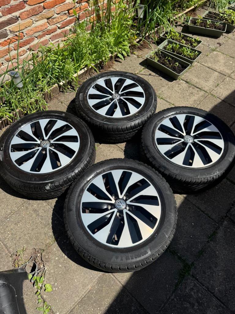 15 INCH ORIGINELE BUENOS VELGEN VW POLO 185 60 15, Auto-onderdelen, Banden en Velgen, 15 inch, Velg(en), Zomerbanden, 185 mm