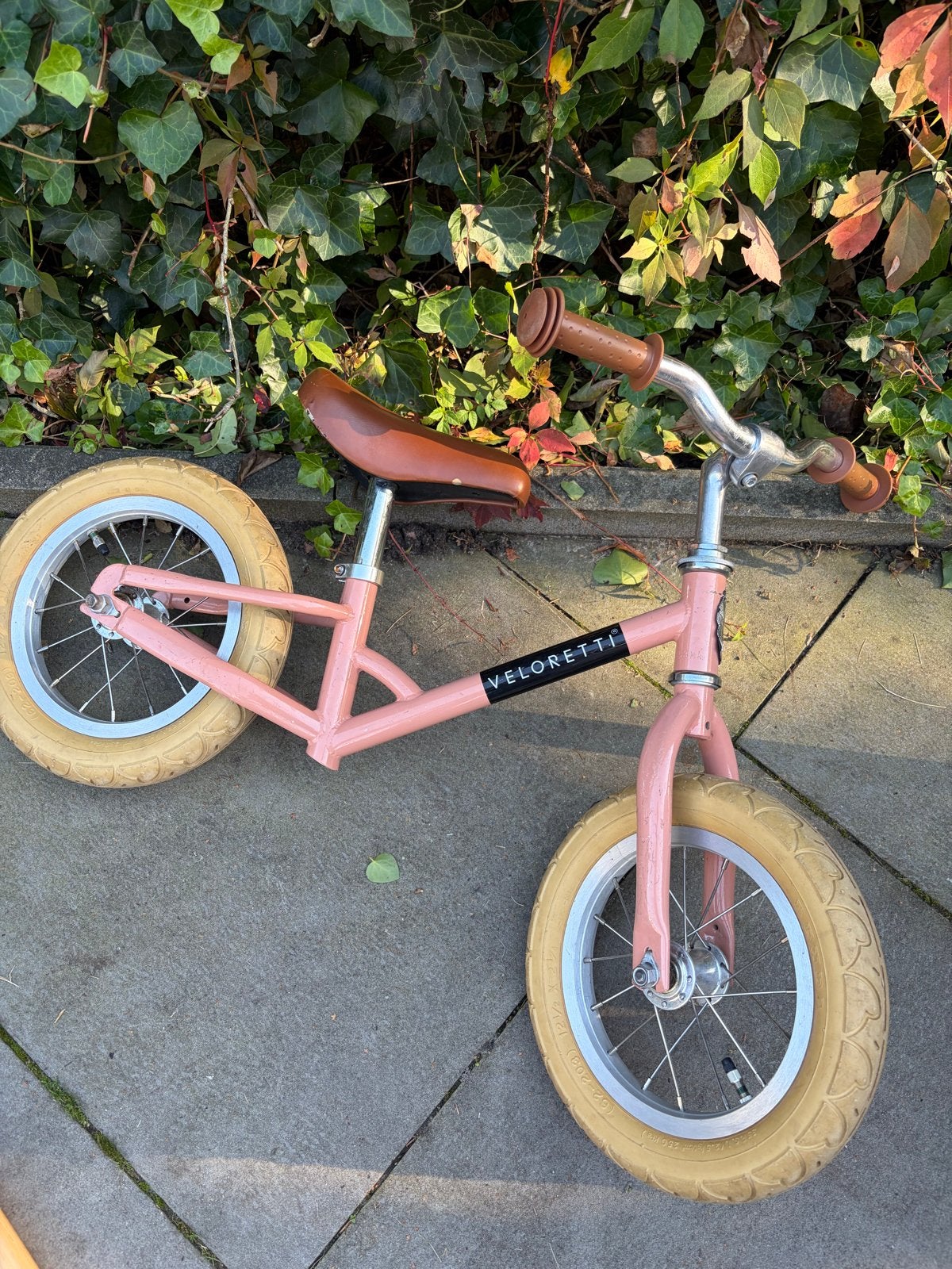 Veloretti loopfiets roze, Ophalen, Gebruikt, Minder dan 16 inch