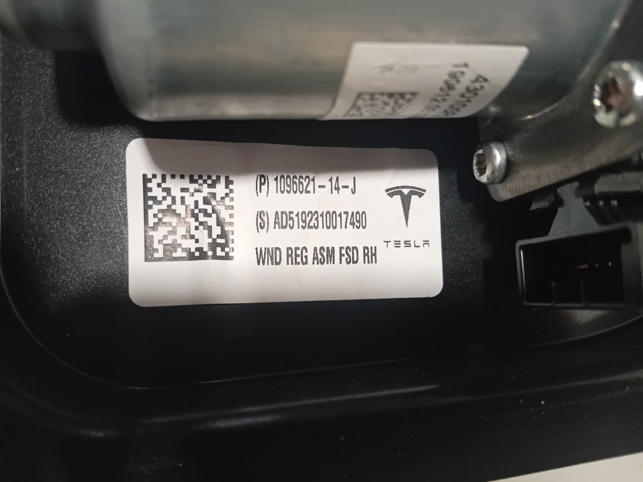 Foto 4 van Raammechaniek elektrisch rechts voor Tesla Model 3