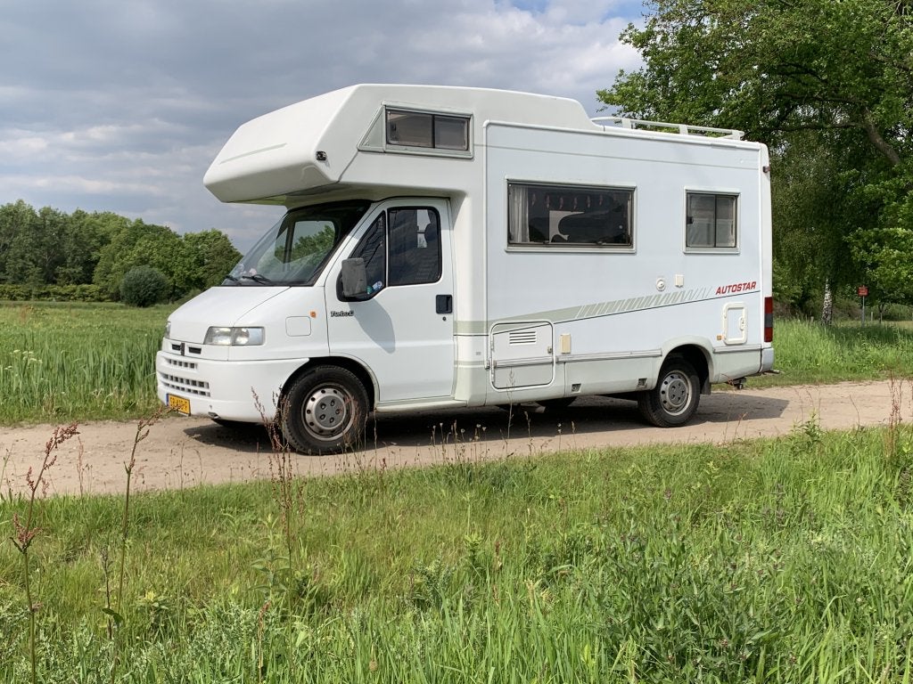 Peugeot boxer 2.5TD (1050600), Caravans en Kamperen, Overige merken, Alkoof, Fiat, Treinzit