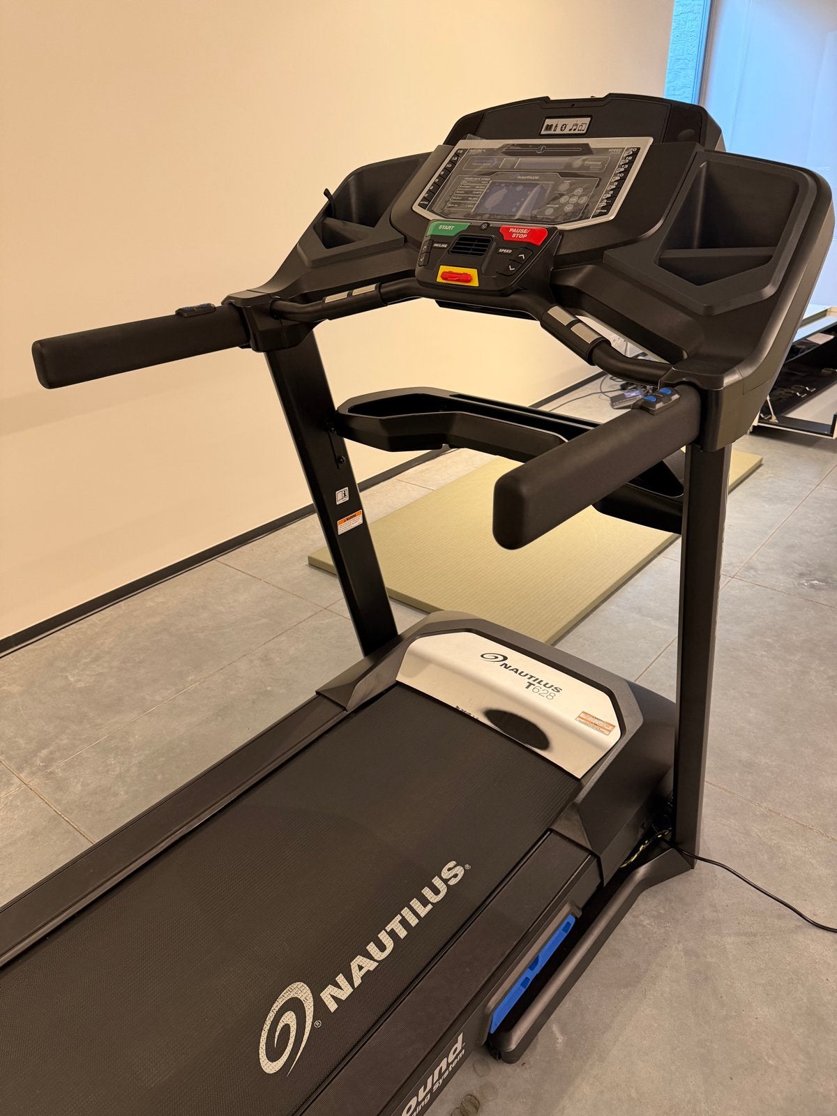 Nautilus Loopband T626 Perfect voor Workouts, Ophalen of Verzenden, Zo goed als nieuw, Metaal, Loopband