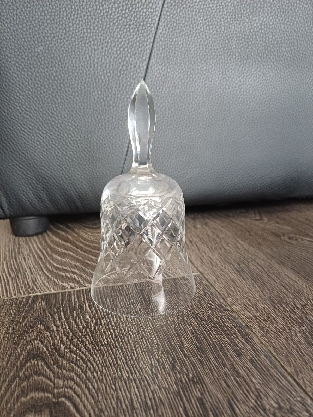 Kristallen bel met geslepen patroon, Antiek en Kunst, Ophalen of Verzenden