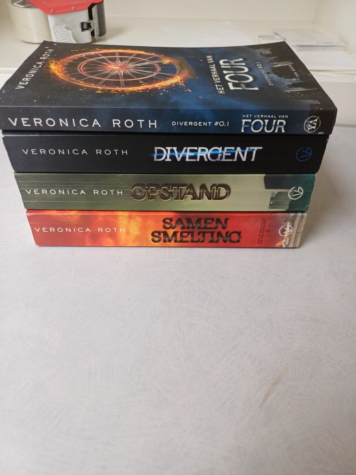 Complete divergent serie, Ophalen of Verzenden, Gelezen, Veronica Roth