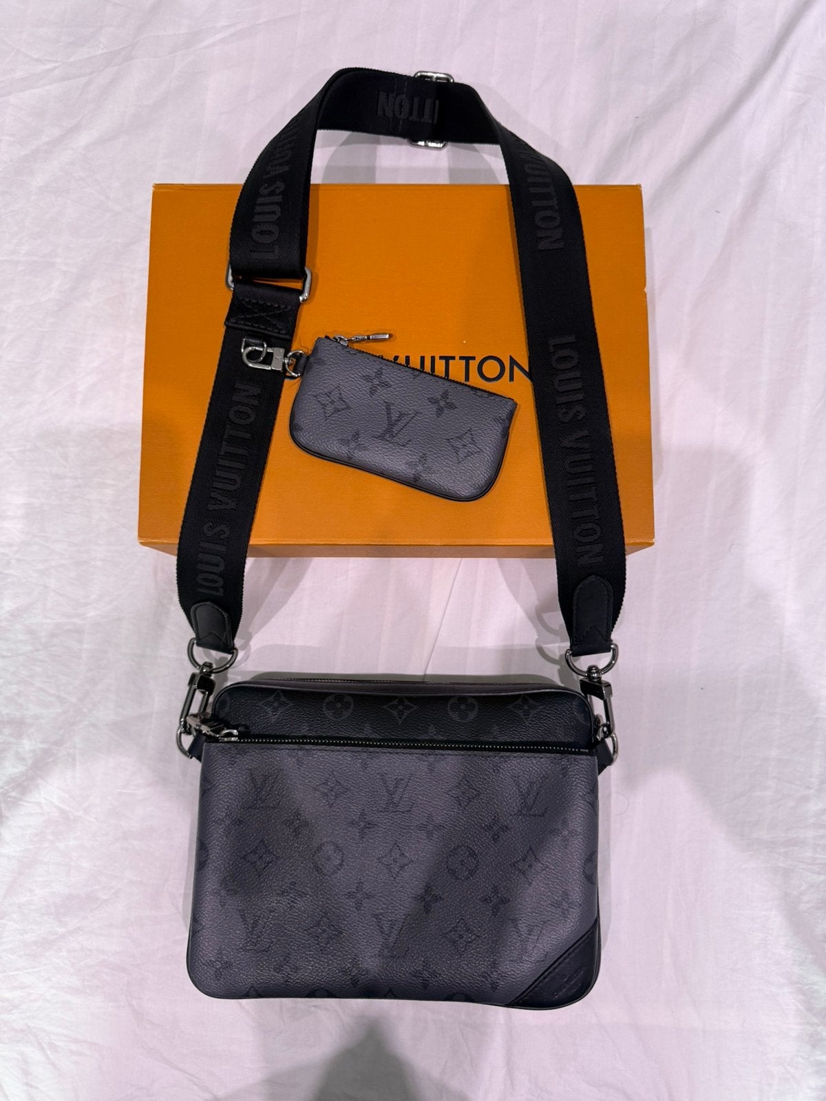 Louis Vuitton - TRIO MESSENGER, Ophalen, Zo goed als nieuw, Zwart