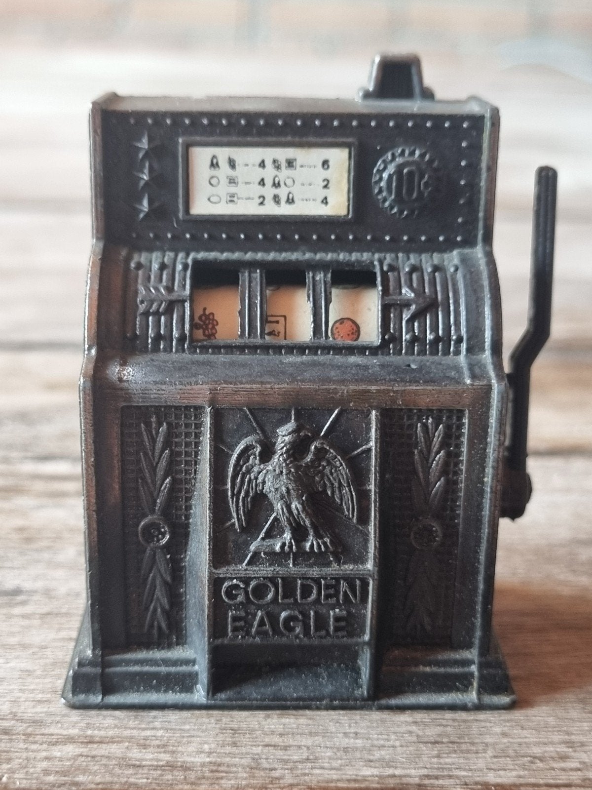 Vintage Golden Eagle puntenslijper - slotmachine design, Verzamelen, Ophalen of Verzenden, Gebruikt