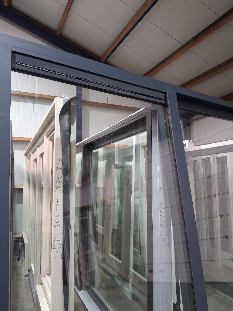 Nieuw aluminium schuifpui Hr++ bezorgen factuur mogelijk, Doe-het-zelf en Verbouw, Kozijnen en Schuifpuien, 225 cm of meer, Aluminium