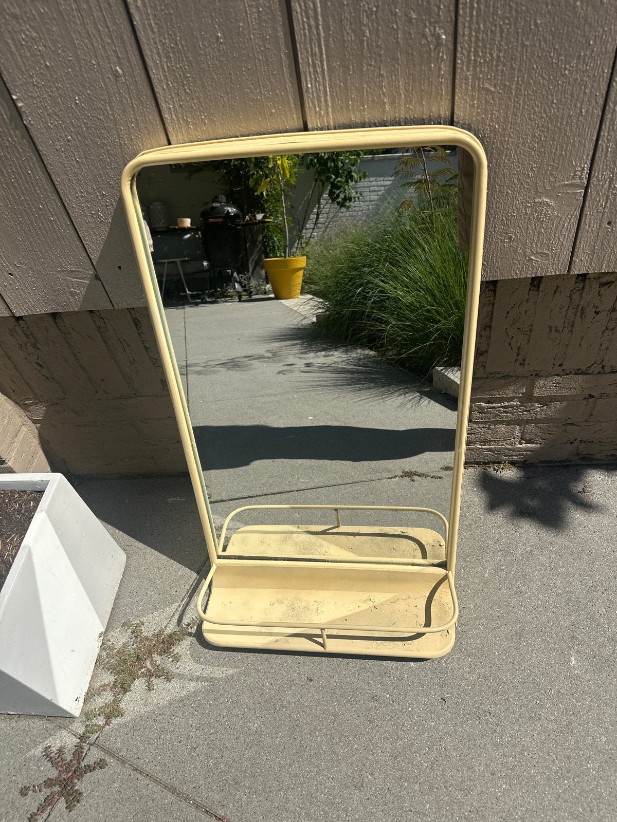 Metalen spiegel met rek - 75x45 cm, Ophalen, Minder dan 50 cm, Gebruikt, Minder dan 100 cm