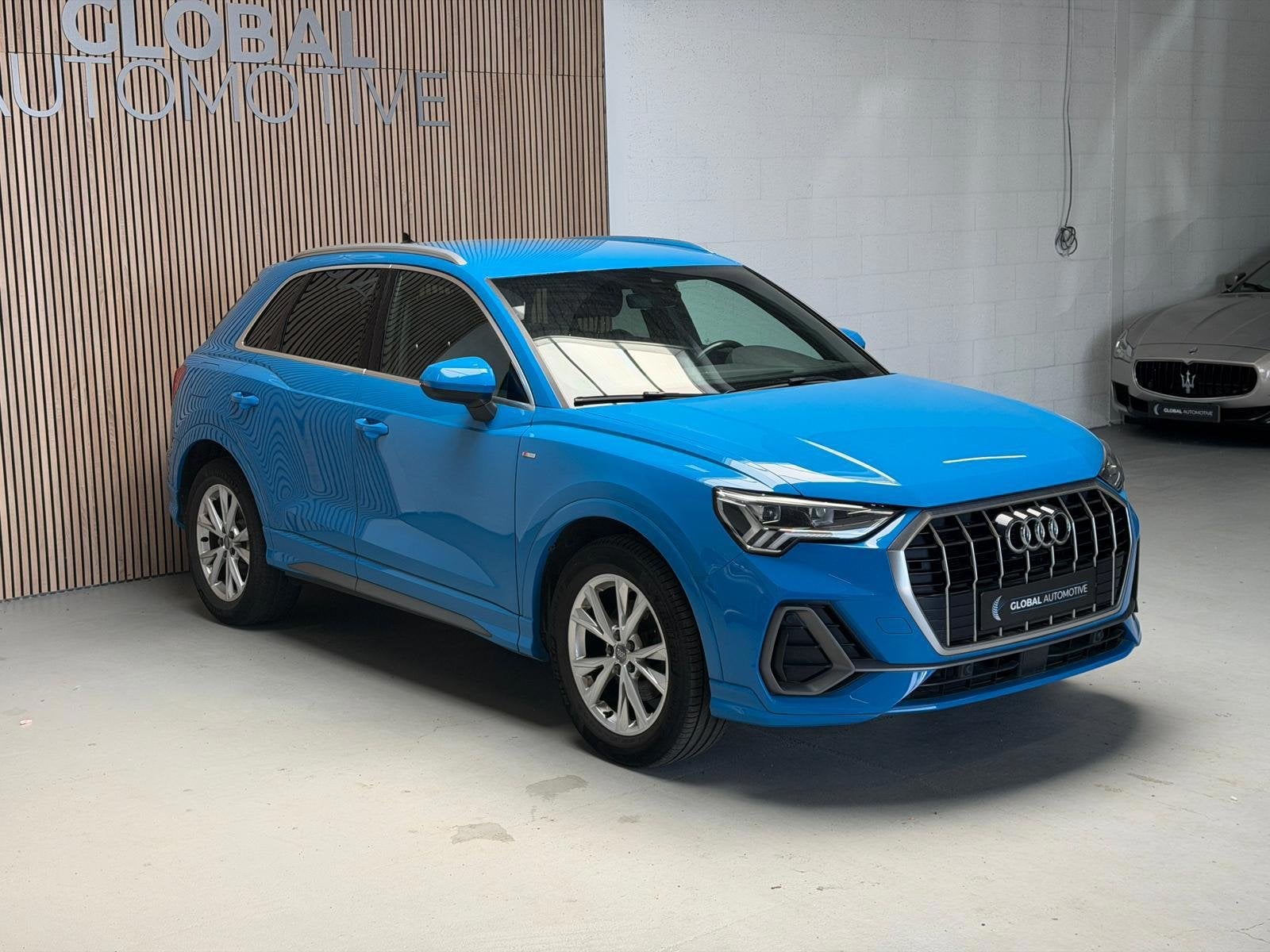 Audi Q3 35 TFSI S Line - TURBO BLAUW - ELEKTR STOELEN, Auto's, 4 cilinders, 150 pk, Blauw, Leder en Stof